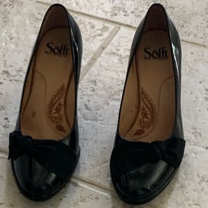 Stunning black heels